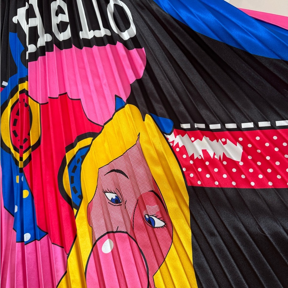 Colorful Graphic Pleated Skirt - Picture 2 of 4